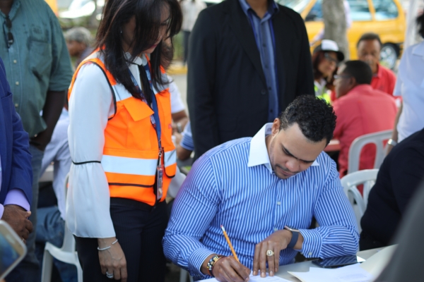 Intrant Realiza Censo de Taxis del Gran Santo Domingo